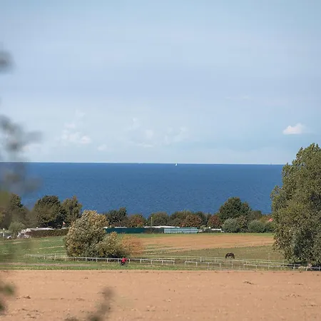 Reetgedecktes Traumhaus Mit Panorama-ostseeblick *