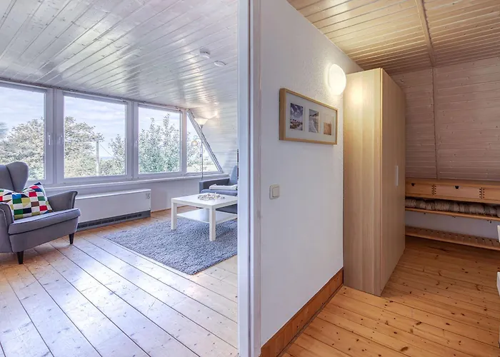 Reetgedecktes Traumhaus Mit Panorama-ostseeblick *